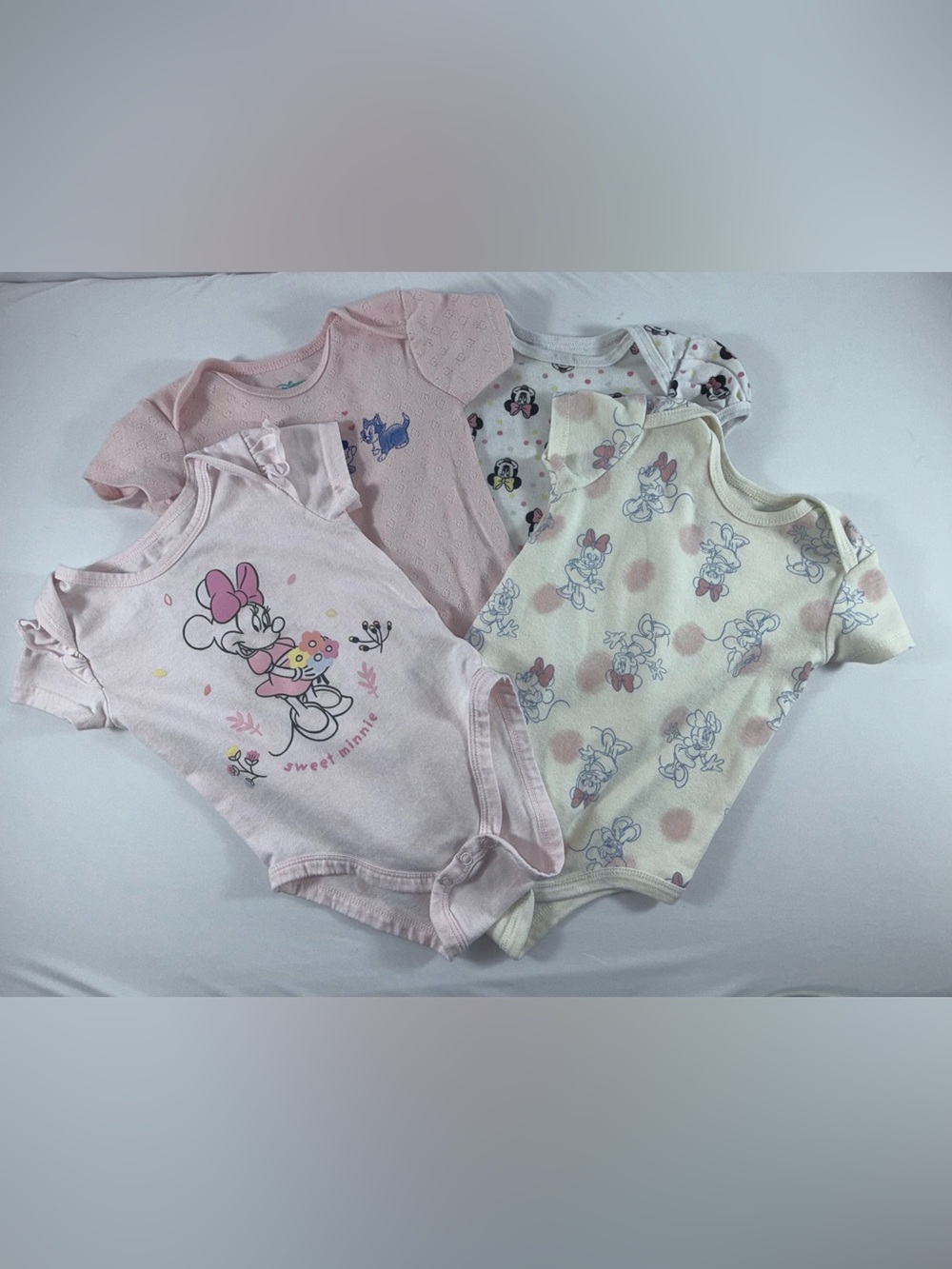 Disney Baby 18M Minnie Mouse Toddler Girl’s 4-Piece Bodysuit Bundle